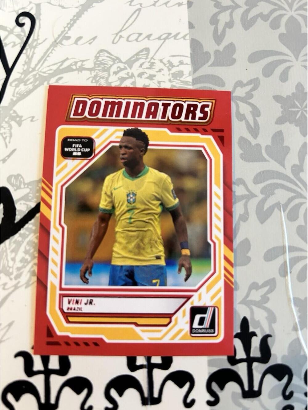 Vinicius Jr Dominators Red 2025-26 Donruss Soccer Brazil
